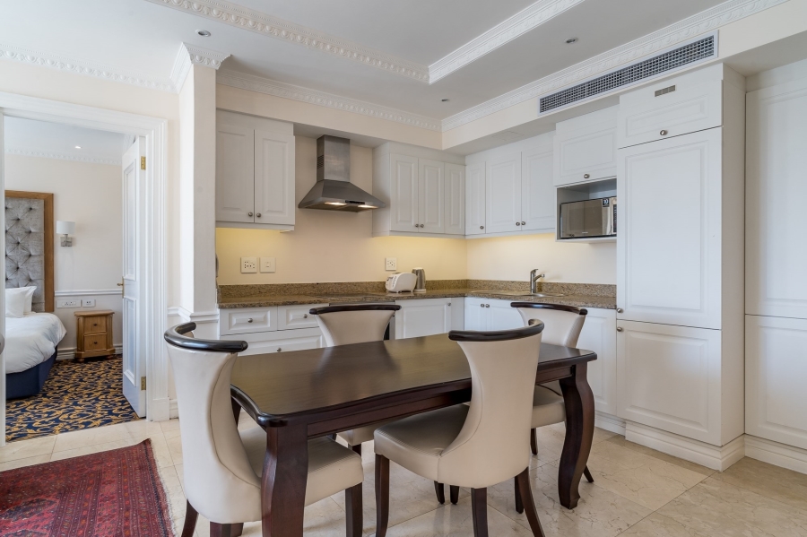 2 Bedroom Property for Sale in Sea Point Western Cape